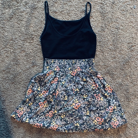 Frenchi Floral Skirt | size XS - Picture 4 of 6